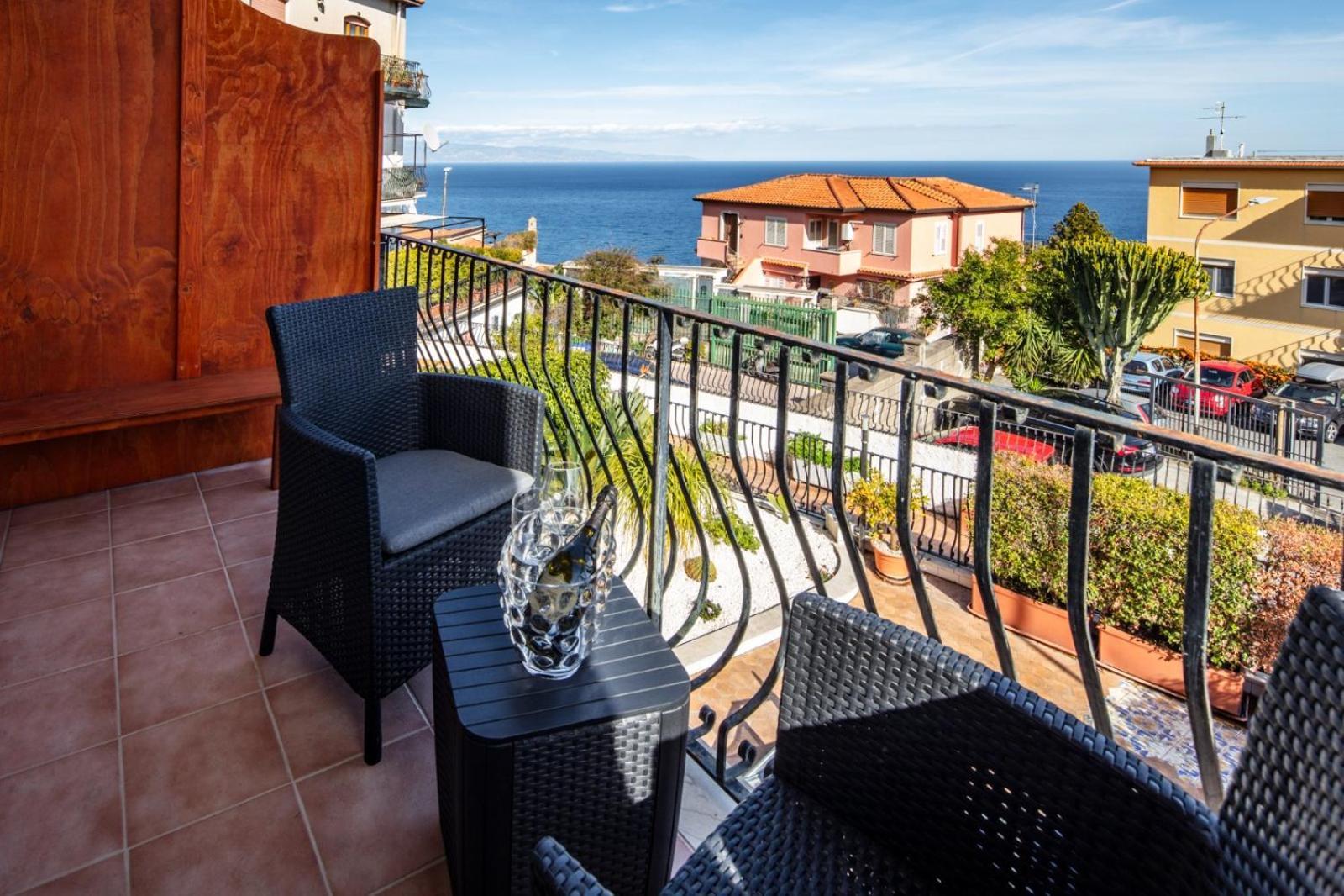 Suite Apartment Таормина Экстерьер фото